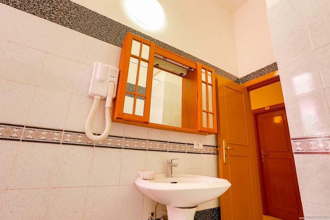 Gordon'S Apartment Рим Екстер'єр фото